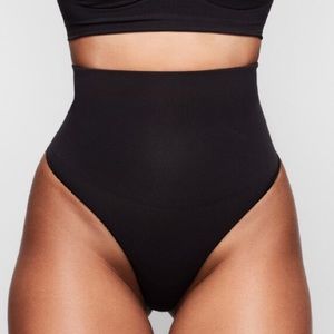 SKIMS CORE CONTROL THONG